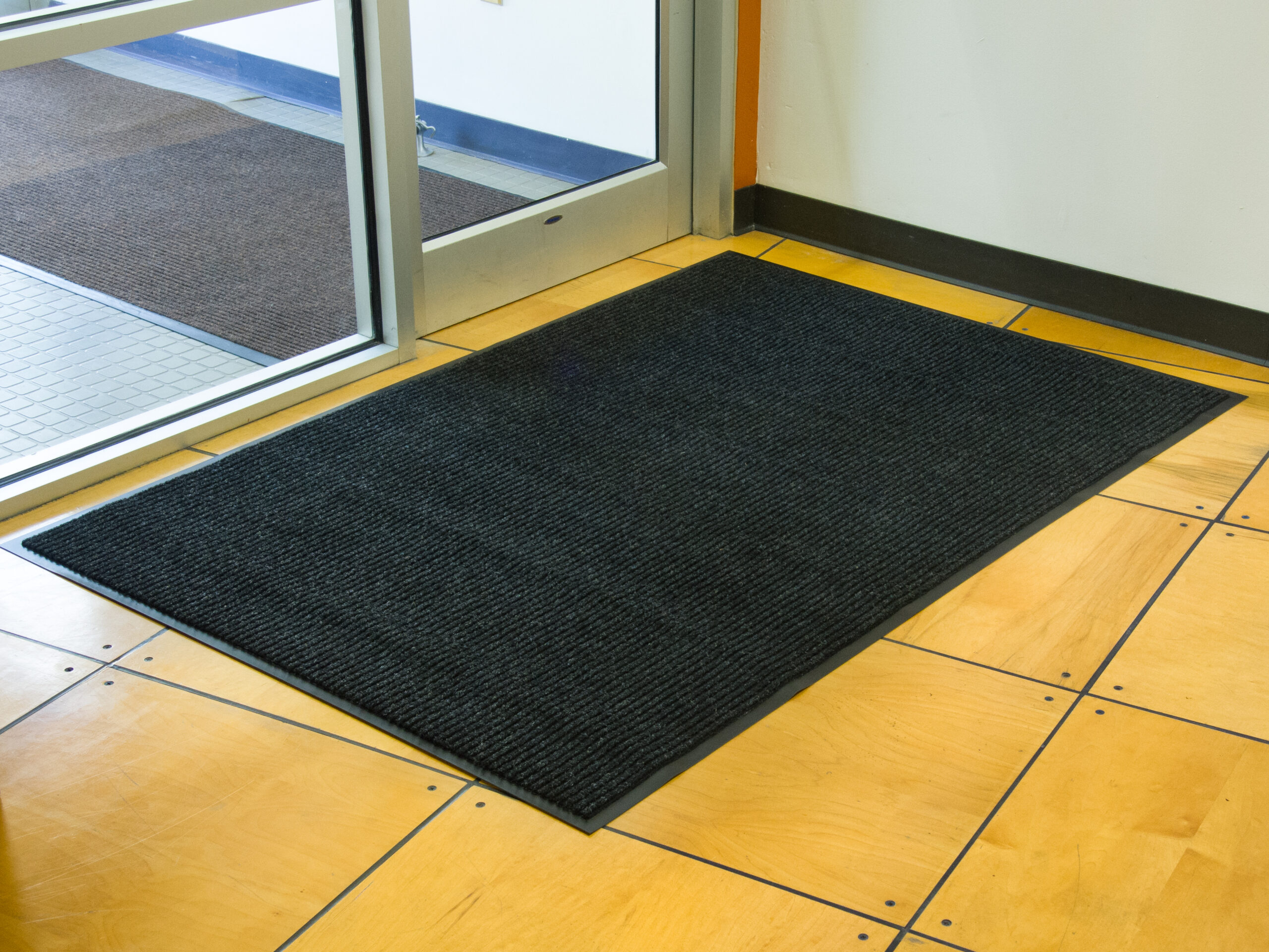 MUSSON SR46 SPECTRA-RIB ENTRANCE MAT 4 X 6 MUSSON SR46 SPECTRA-RIB ENTRANCE MAT 4 X 6